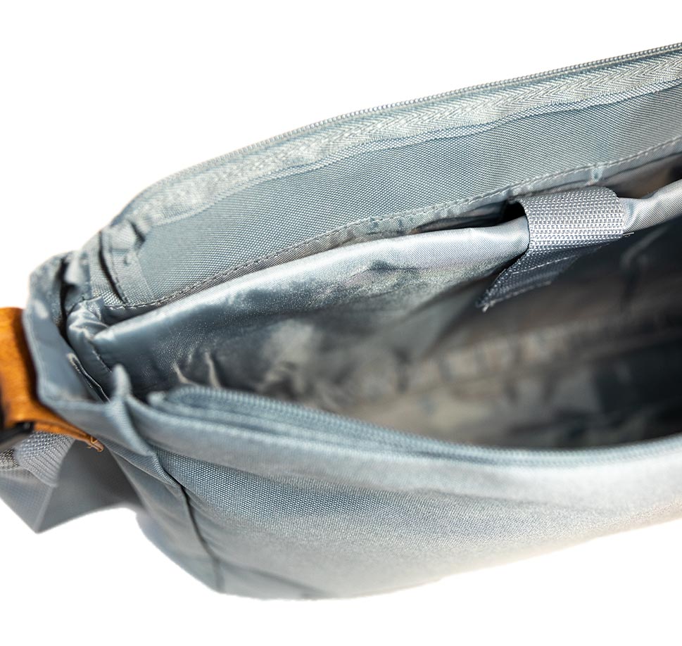 Schultertasche